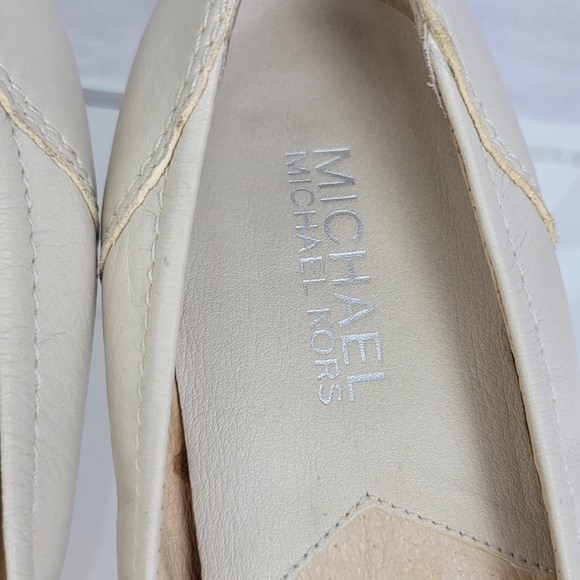 Michael Kors Leather Beige Studded Slip On Ballet Flats Size 6.5M - Picture 10 of 16